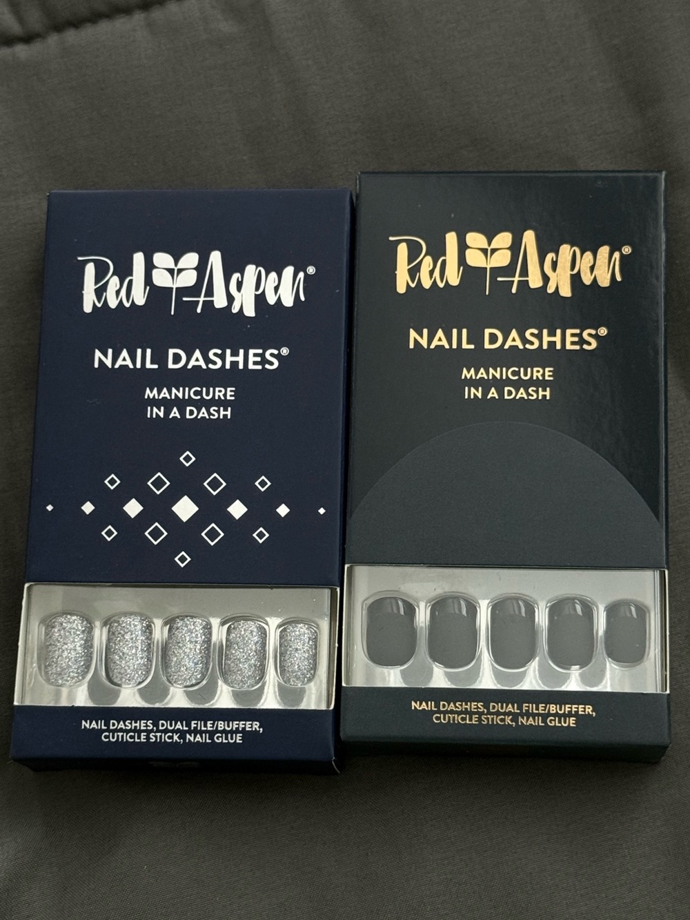 Red Aspen Nail Dashes Press-On Nails — Silver Glitter, Matte Black French